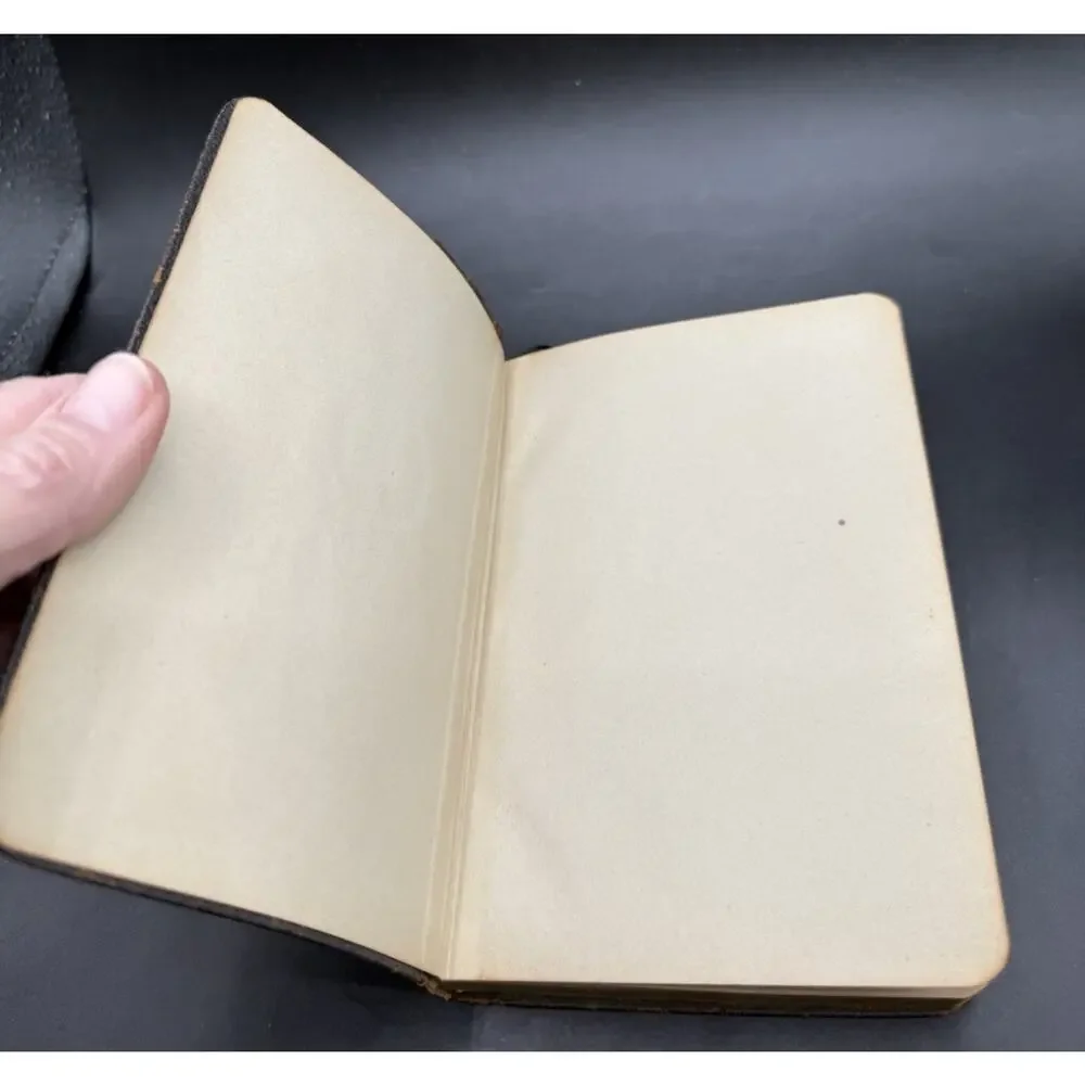 Mary Baker Eddy 1906 Science & Health With Key To The Scriptures Leather Signed!